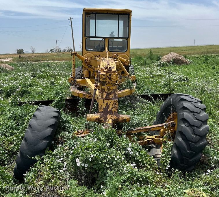 image for item KM9869 1959 Caterpillar 12  rigid frame motor grader