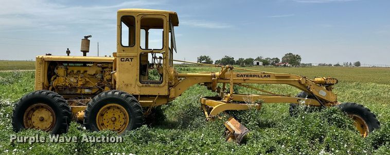 image for item KM9869 1959 Caterpillar 12  rigid frame motor grader