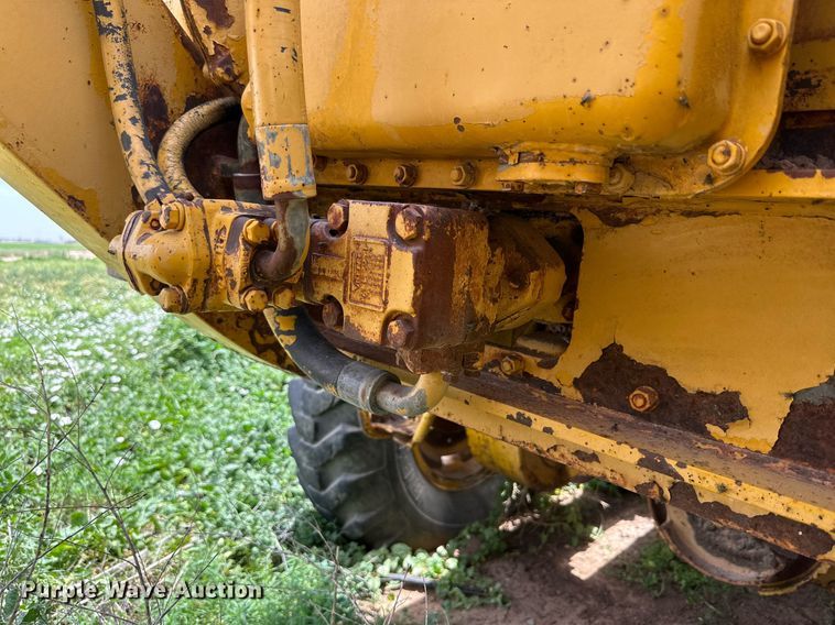 image for item KM9869 1959 Caterpillar 12  rigid frame motor grader