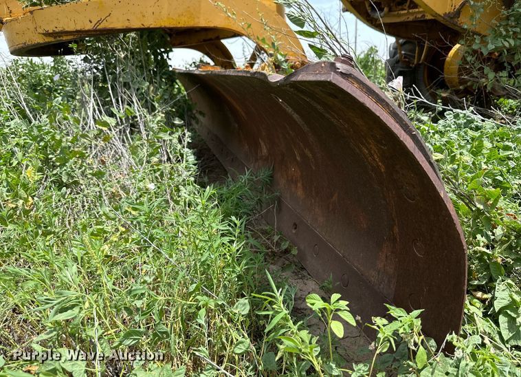 image for item KM9869 1959 Caterpillar 12  rigid frame motor grader