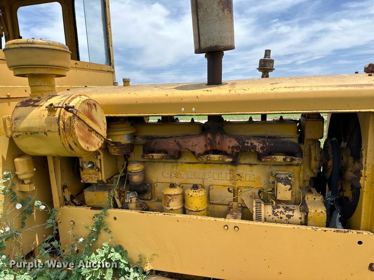 image for item KM9869 1959 Caterpillar 12  rigid frame motor grader