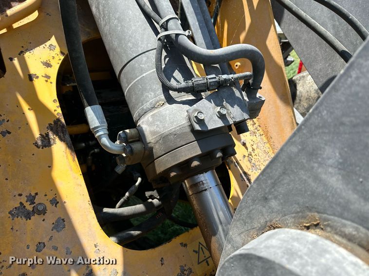 image for item KM9878 2010 Volvo L60F  wheel loader