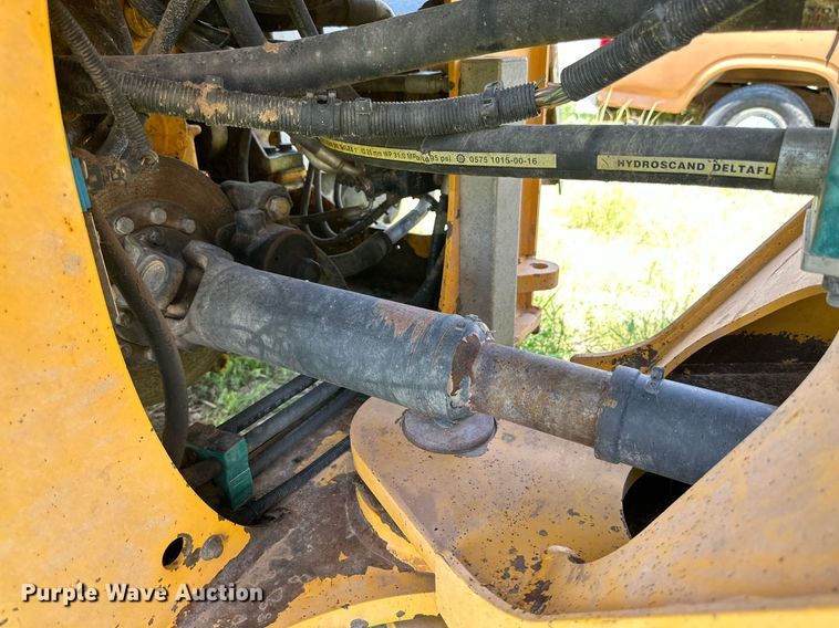 image for item KM9878 2010 Volvo L60F  wheel loader