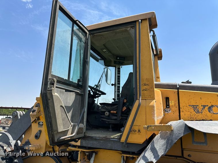 image for item KM9878 2010 Volvo L60F  wheel loader