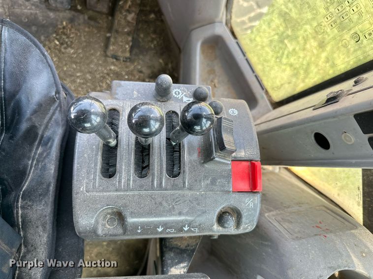 image for item KM9878 2010 Volvo L60F  wheel loader