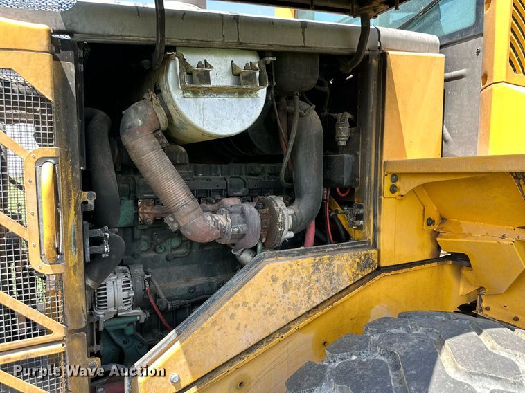 image for item KM9878 2010 Volvo L60F  wheel loader