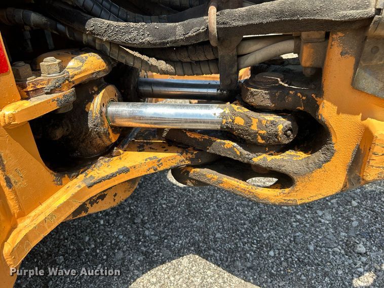 image for item KW9123 2005 Case 580 Super M Series 2  backhoe