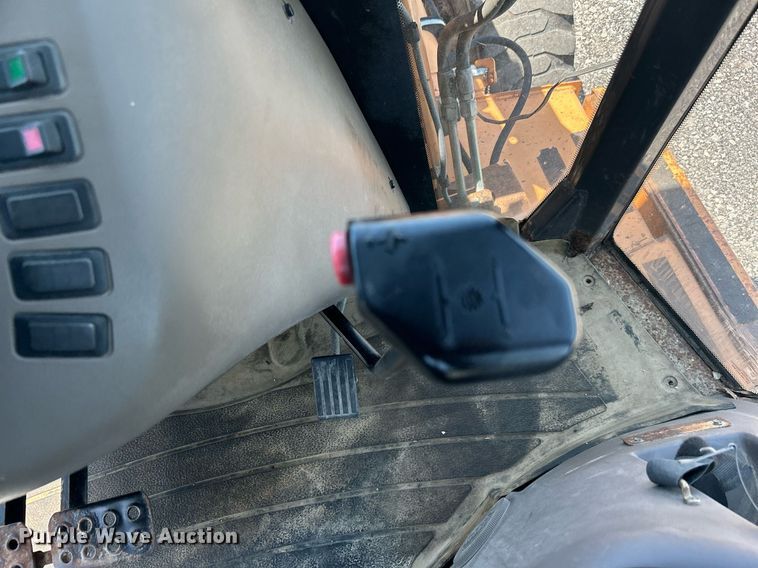 image for item KW9123 2005 Case 580 Super M Series 2  backhoe