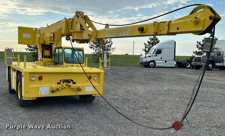 image for item KW9134 1990 Grove AP308  crane