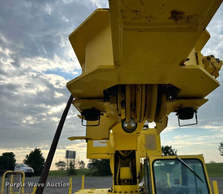 image for item KW9134 1990 Grove AP308  crane