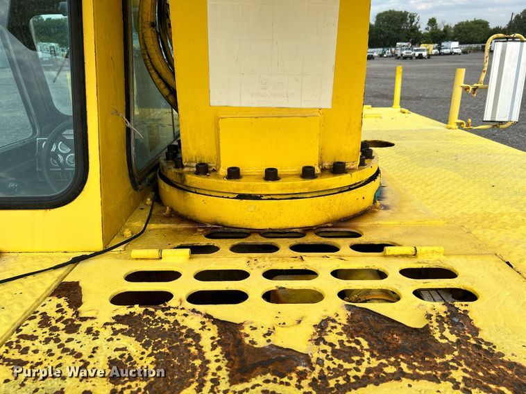 image for item KW9134 1990 Grove AP308  crane