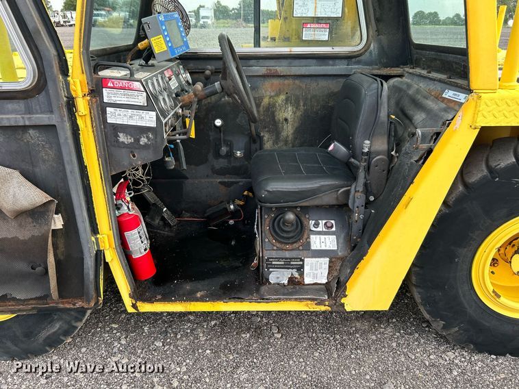 image for item KW9134 1990 Grove AP308  crane