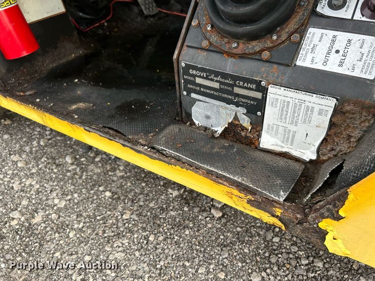 image for item KW9134 1990 Grove AP308  crane