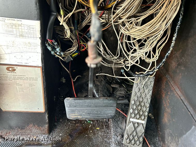 image for item KW9134 1990 Grove AP308  crane