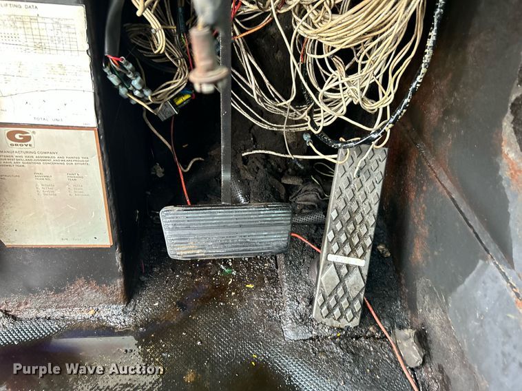 image for item KW9134 1990 Grove AP308  crane