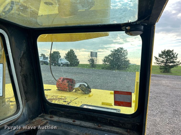 image for item KW9134 1990 Grove AP308  crane