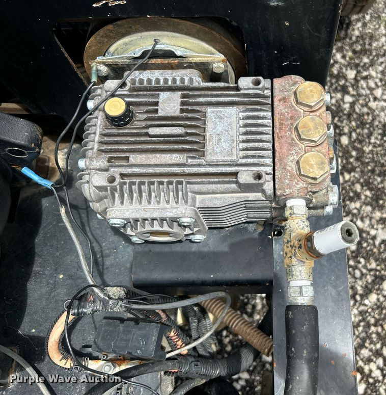 image for item KW9140 2018 Vactron CV573SGT  vacuum excavator