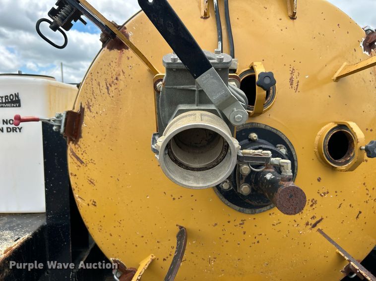 image for item KW9140 2018 Vactron CV573SGT  vacuum excavator