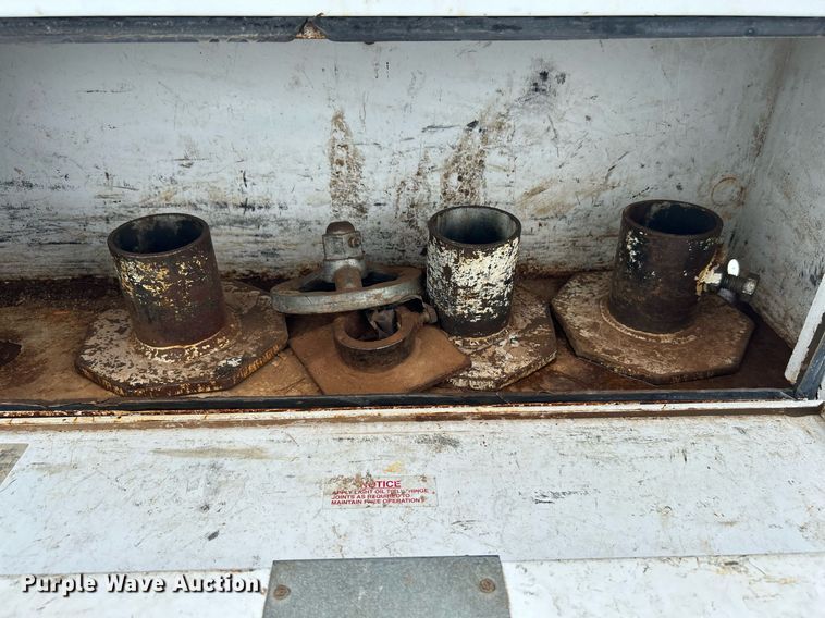 image for item KW9143 1999 Brindle Products  reel trailer