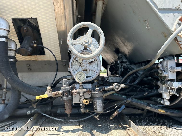 image for item KW9151 2007 Kenworth T800  volumetric ready mix truck