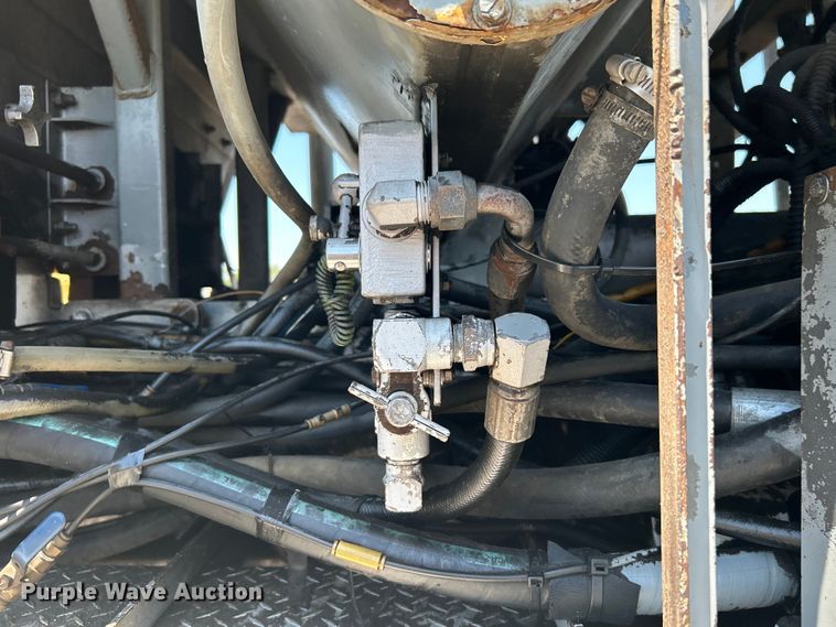 image for item KW9151 2007 Kenworth T800  volumetric ready mix truck