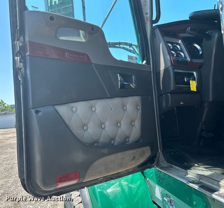 image for item KW9151 2007 Kenworth T800  volumetric ready mix truck