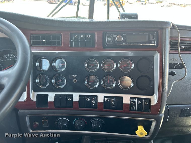 image for item KW9151 2007 Kenworth T800  volumetric ready mix truck