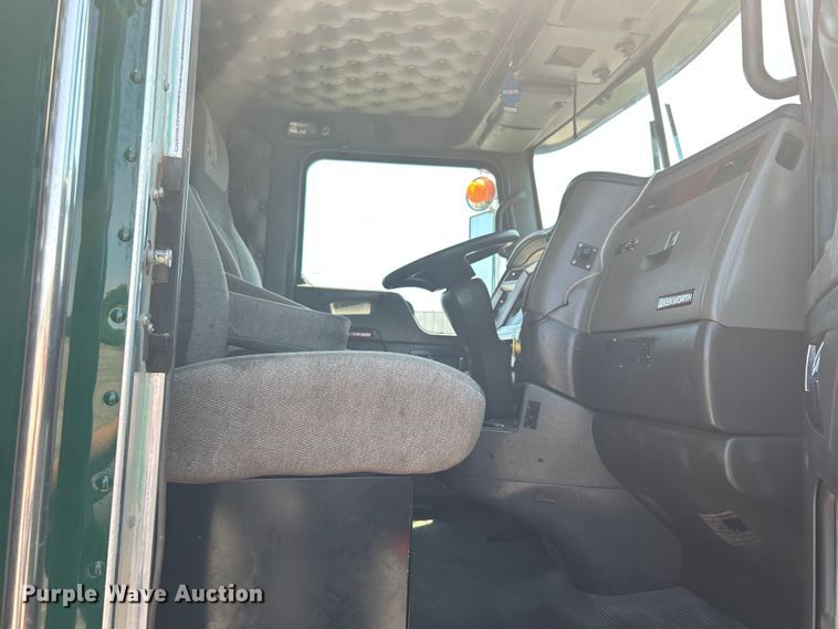 image for item KW9151 2007 Kenworth T800  volumetric ready mix truck