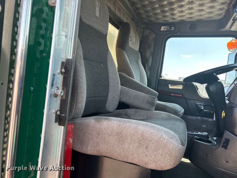 image for item KW9151 2007 Kenworth T800  volumetric ready mix truck