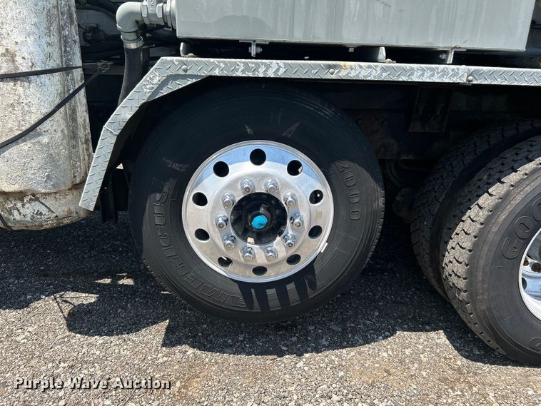 image for item KW9151 2007 Kenworth T800  volumetric ready mix truck