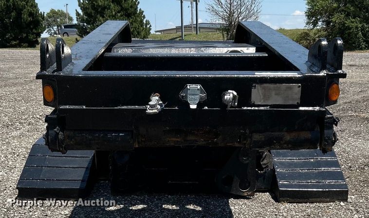 image for item KW9187 2006 X-L Specialized XL80MG  lowboy equipment trailer