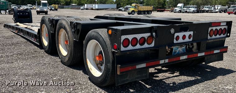image for item KW9187 2006 X-L Specialized XL80MG  lowboy equipment trailer