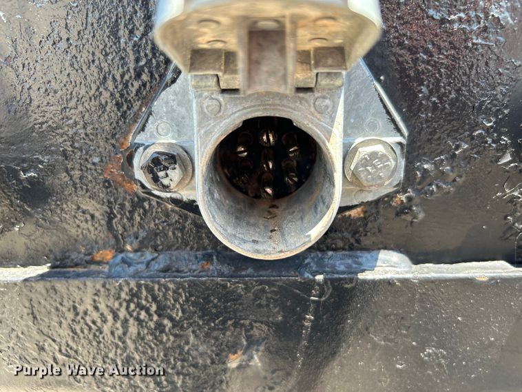 image for item KW9187 2006 X-L Specialized XL80MG  lowboy equipment trailer