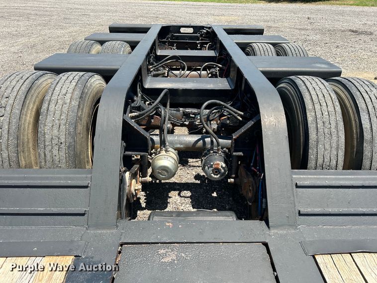 image for item KW9187 2006 X-L Specialized XL80MG  lowboy equipment trailer