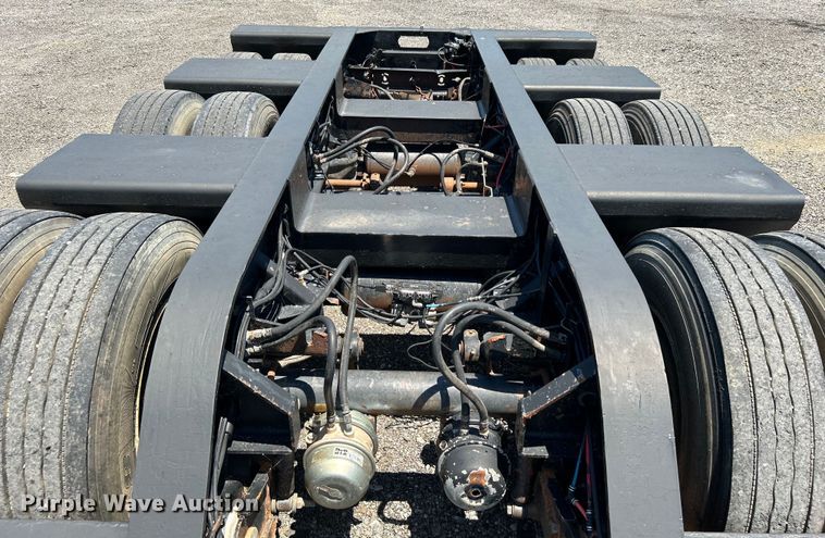 image for item KW9187 2006 X-L Specialized XL80MG  lowboy equipment trailer