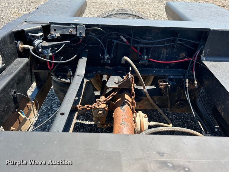 image for item KW9187 2006 X-L Specialized XL80MG  lowboy equipment trailer