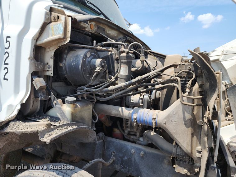 image for item LE9179 2006 Sterling L-Line  oil distributor truck