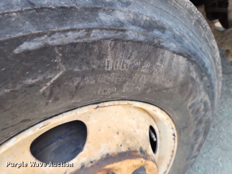 image for item LE9179 2006 Sterling L-Line  oil distributor truck