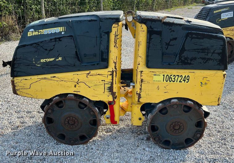image for item LF9330 2017 Bomag BMP8500  trench compactor