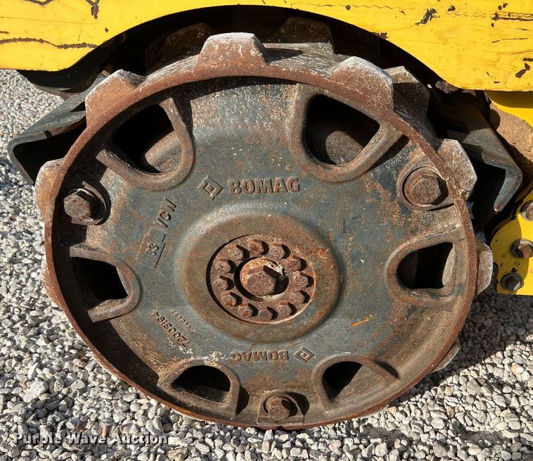 image for item LF9330 2017 Bomag BMP8500  trench compactor