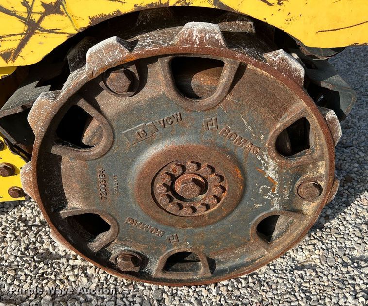 image for item LF9330 2017 Bomag BMP8500  trench compactor