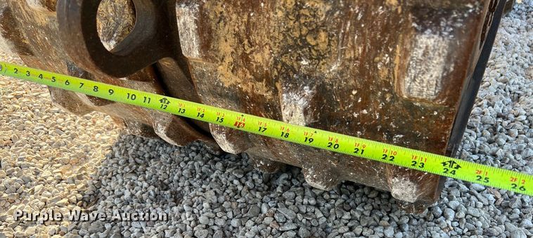 image for item LF9330 2017 Bomag BMP8500  trench compactor