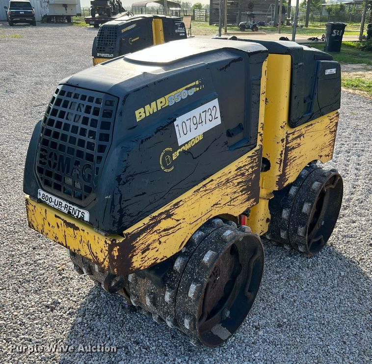 image for item LF9331 2018 Bomag BMP8500  trench compactor