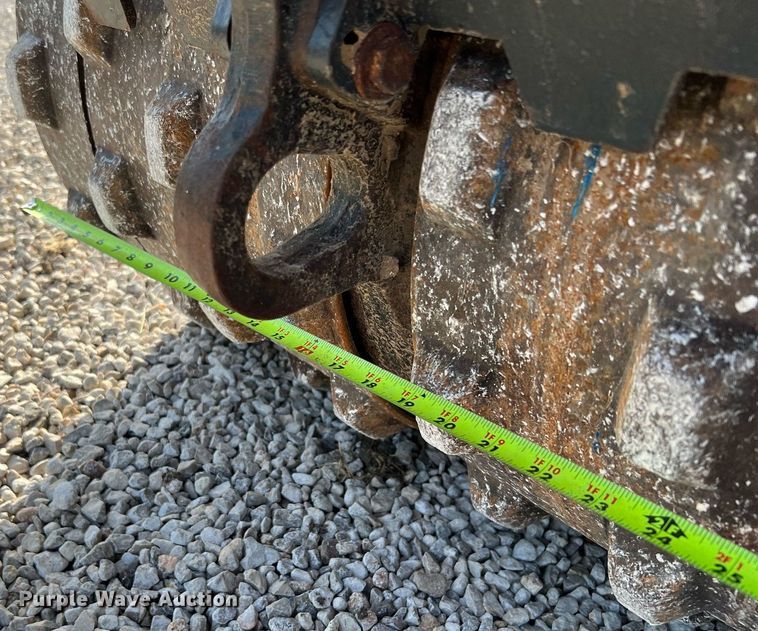 image for item LF9331 2018 Bomag BMP8500  trench compactor