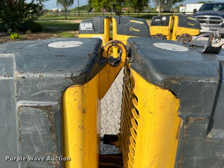 image for item LF9332 2017 Bomag BMP8500  trench compactor