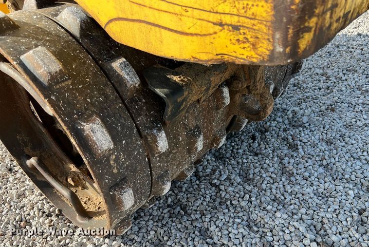 image for item LF9332 2017 Bomag BMP8500  trench compactor