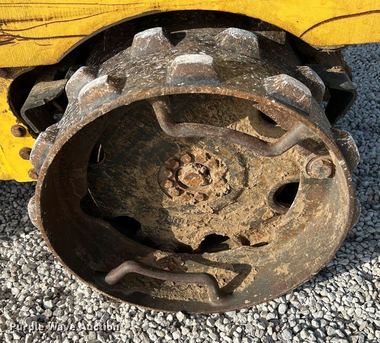 image for item LF9332 2017 Bomag BMP8500  trench compactor