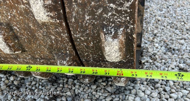 image for item LF9332 2017 Bomag BMP8500  trench compactor