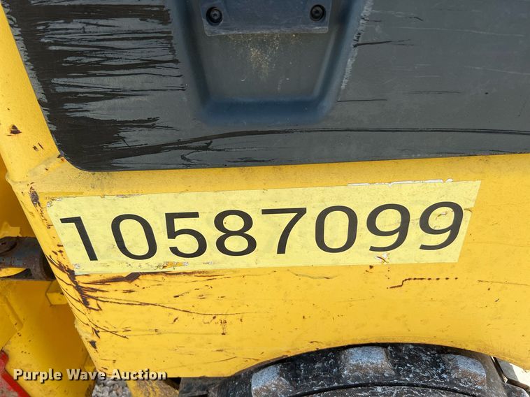 image for item LF9332 2017 Bomag BMP8500  trench compactor