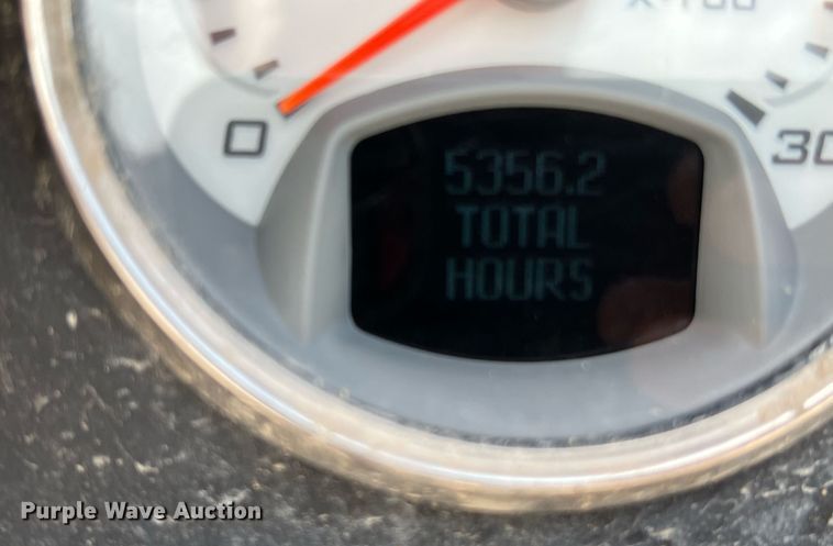 image for item LF9333 2016 Doosan P425/HP375  air compressor